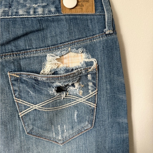 Y2K Abercrombie & Fitch Distressed Denim Micro Mini Skirt Size 25 Low Rise - Picture 7 of 11